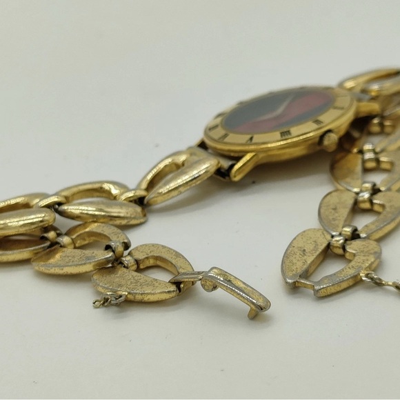 Sale‼️Gucci Watch Authentic   3000 25mm Women's Greens X Gold -Preowned As Is - Picture 6 of 8